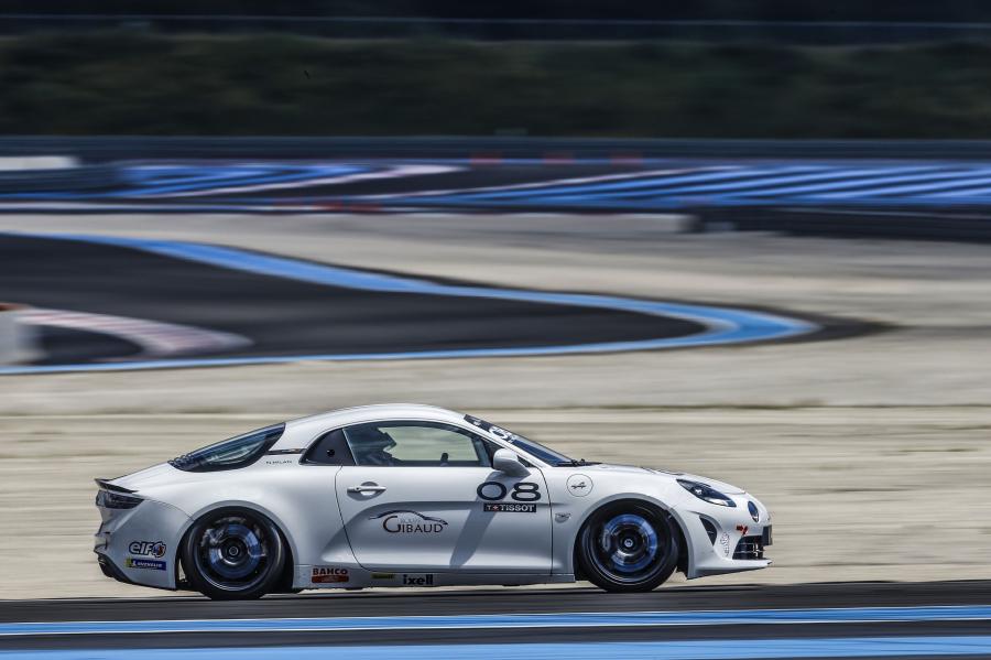  Alpine A110 Cup 2017 года  (фото 24 из 49)